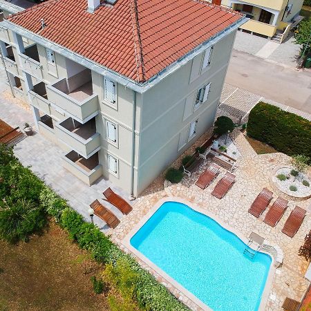 Apartments And Rooms Degra Umag Exterior foto
