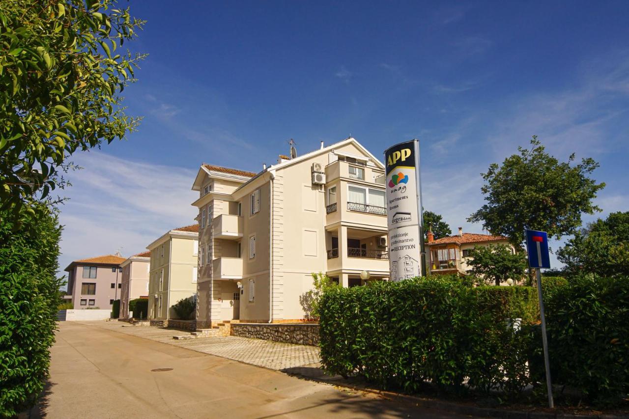 Apartments And Rooms Degra Umag Exterior foto