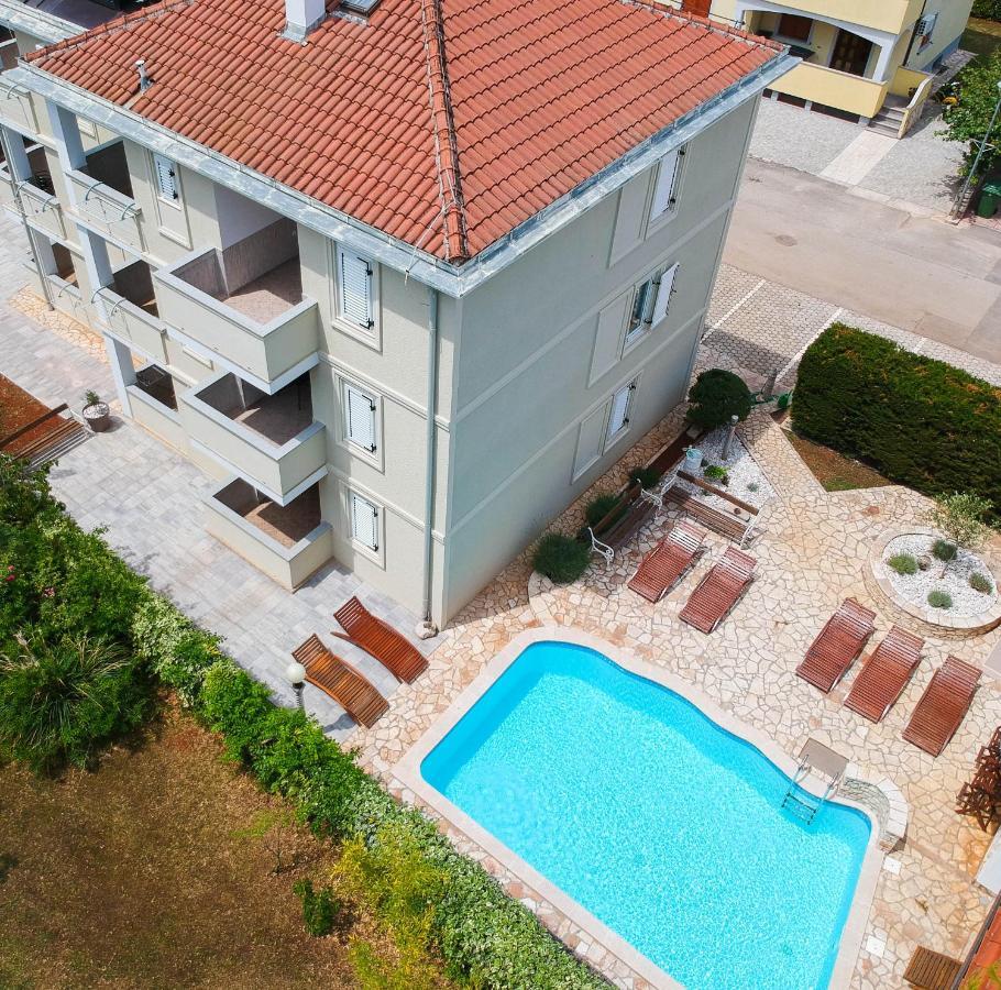 Apartments And Rooms Degra Umag Exterior foto