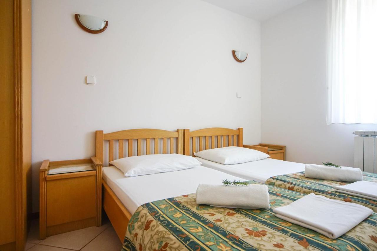 Apartments And Rooms Degra Umag Exterior foto